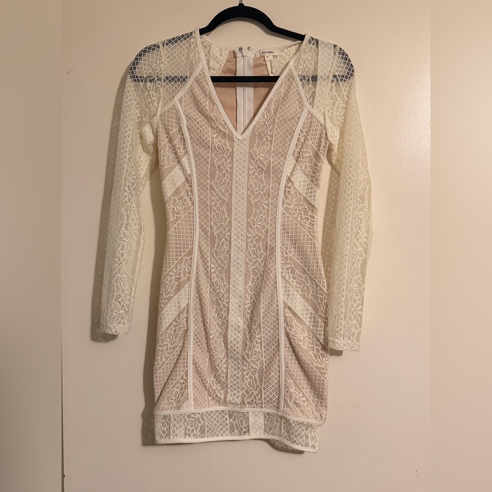 Elegant Lace V-Neck Dress